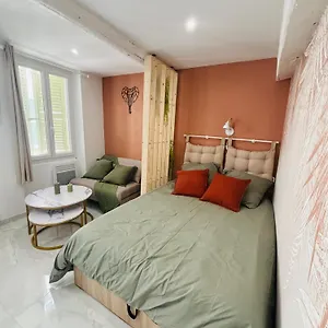Le Charvet, Cosy En Plein Coeur De , Hyères France